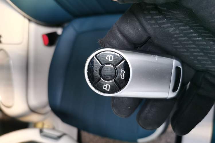 Used ORA Good Cat 2023 401 km Standard Range Premium Version Lithium Iron Phosphate
