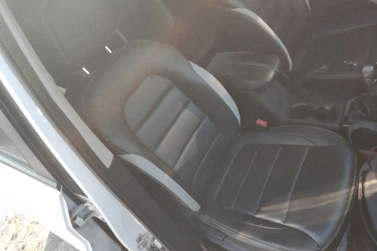 Used Wuling Hongguang PLUS 2019 1.5T Manual Luxury 7-Seater
