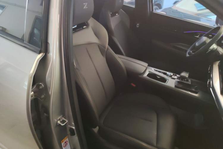 Used CHANGAN OSHAN Z6 New Energy 2023 ZhiDian iDD 150KM Flagship PLUS Smart Parking Edition