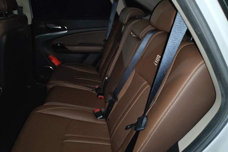 Used BYD Tang New Energy 2015 2.0T Four-Wheel-Drive Flagship Model