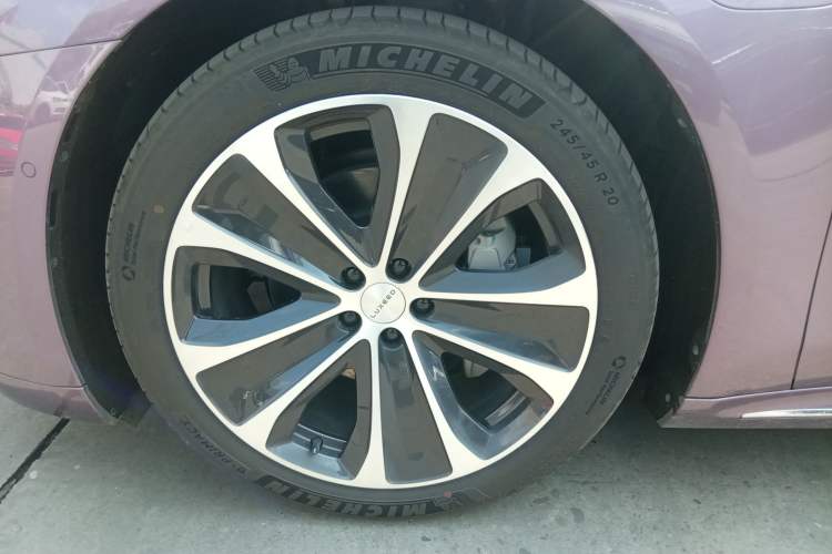 Used Hima Luxeed S7 2025 855 km Max Exterior 4