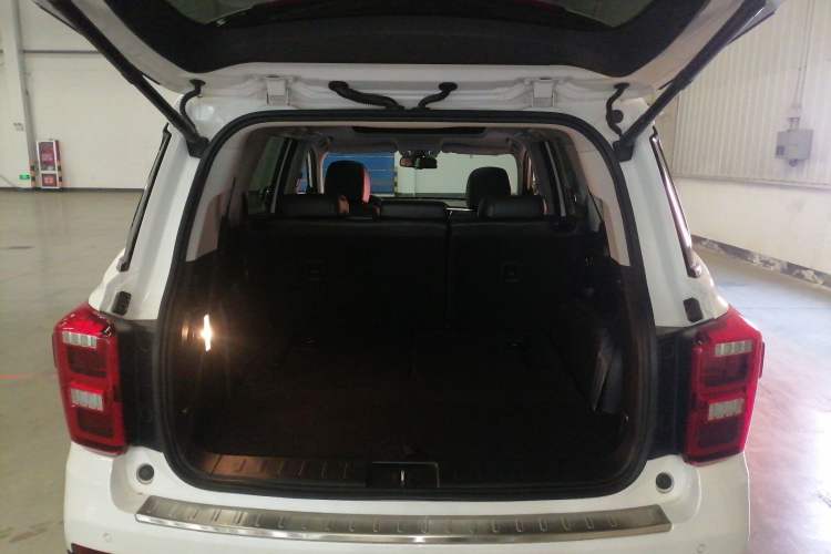 Used GAC Trumpchi GS8 2017 320T Two-Wheel Drive Luxury Smart Connectivity Version (7 Seats)