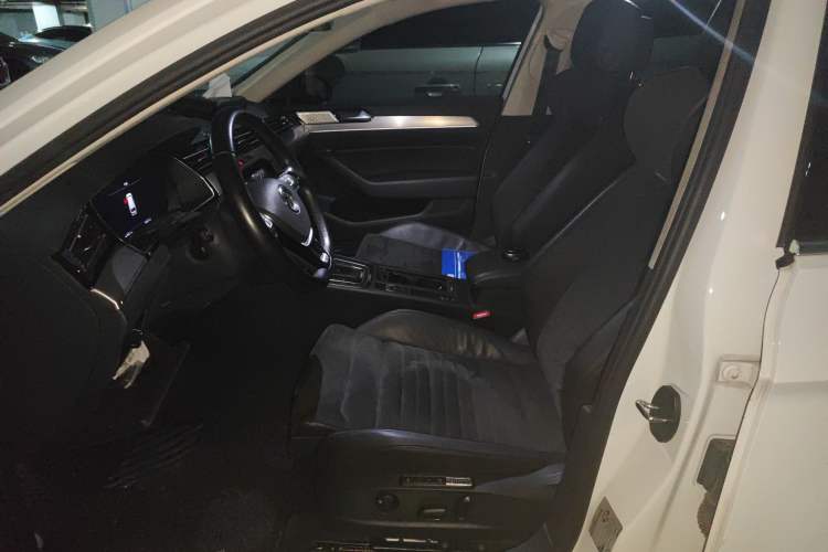 Used Volkswagen Variant 2018 380TSI Two-Wheel Drive Comfort Edition