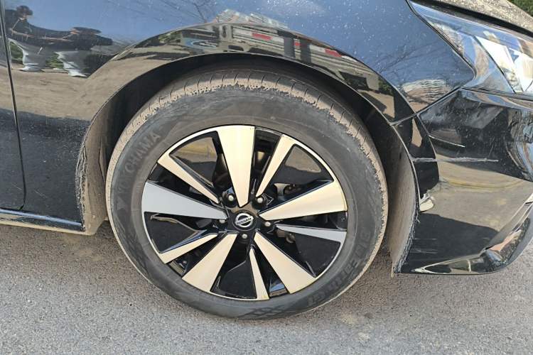 Used Nissan Teana 2021 2.0L XL Comfort Edition Right Front Wheel Hub