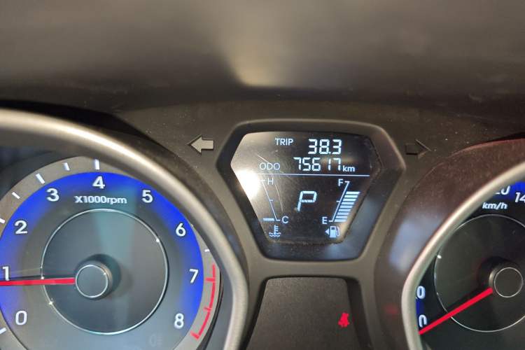 Used Hyundai Elantra (5th Generation / Langdong) 2015 1.6L Automatic Fashion Model