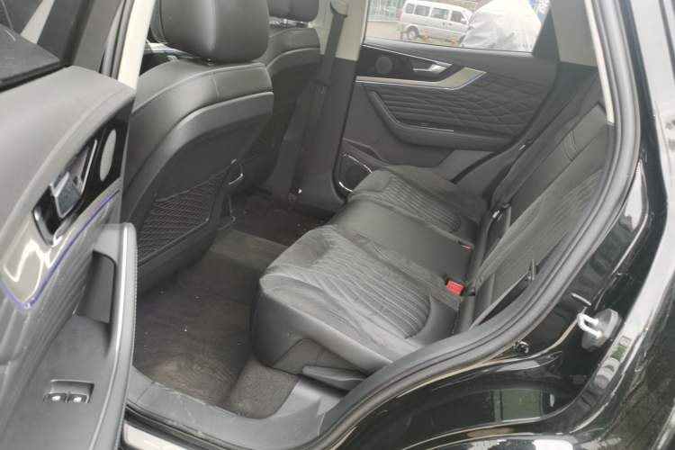 Used Hongqi HS5 2022 Revised Version 2.0T Smart Connect Flagship Edition
