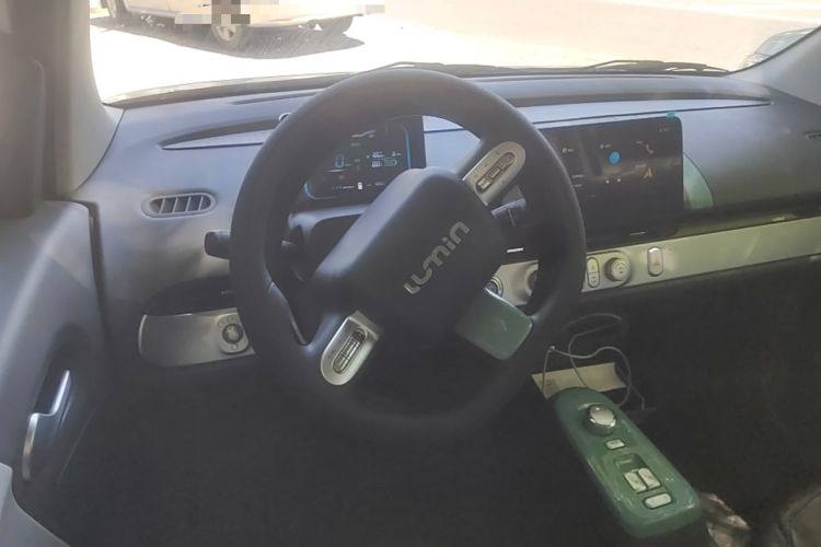 Used CHANGAN NEVO Lumin 2024 205km Launch Edition
