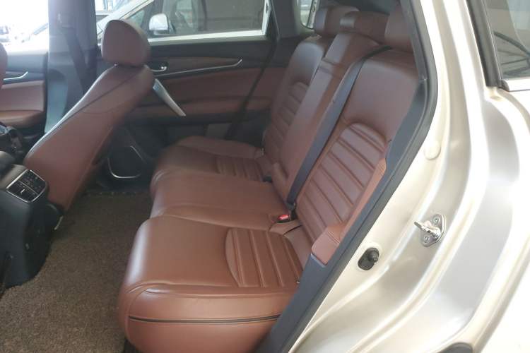 Used Honda UR-V 2017 370TURBO 2WD Prestige Edition China V Left Rear Seat