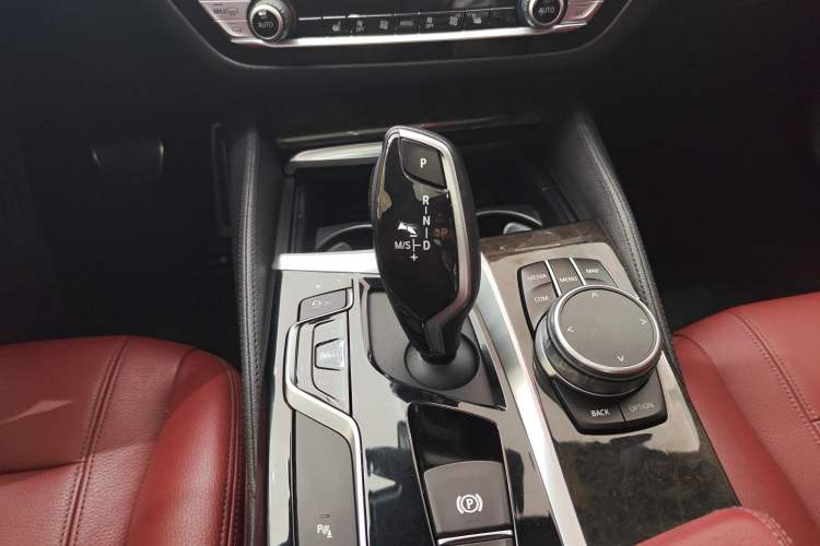 Used BMW 5 Series 2019 530Li Leading Model M Sport Package
