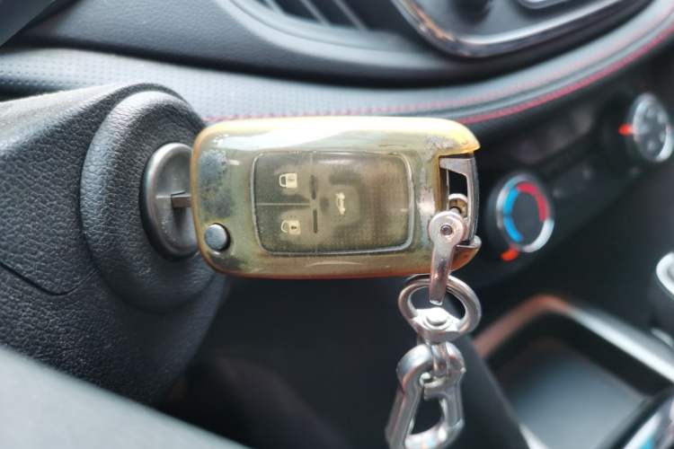 Used Chevrolet Monza 2019 RS 330T Automatic Comfort Edition China VI Standard Vehicle Key