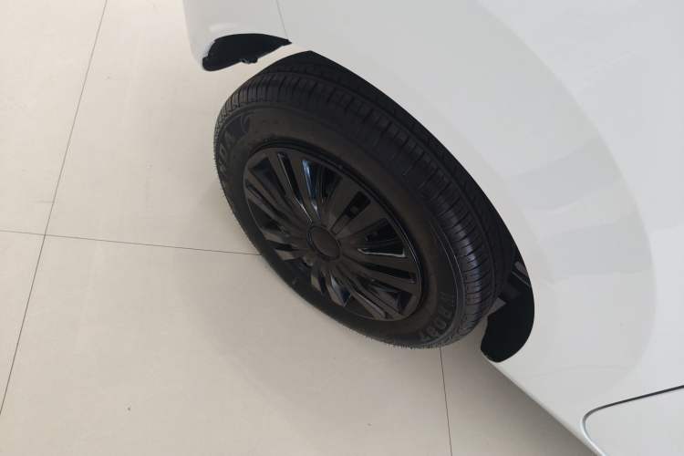 Used Geely Galaxy Panda 2024 Panda Mini 200km Endurance Bear Right Rear Wheel Hub