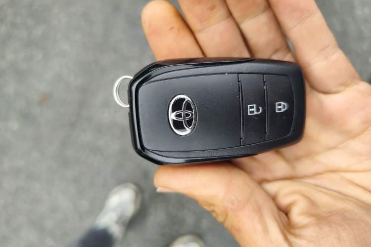 Used Toyota Prado 2025 2.4T Cross-Border BX Edition 5 Seats Vehicle Key