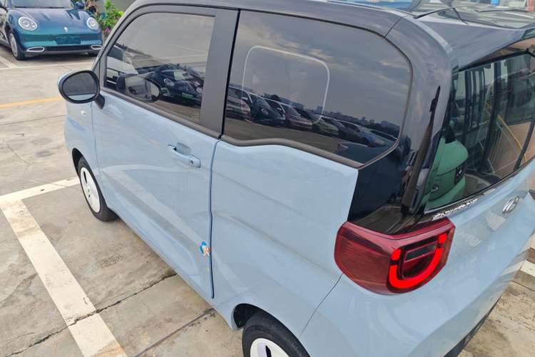 Used Chery New Energy QQ Ice Cream 2022 170km Sundae Phosphate Lithium-Ion