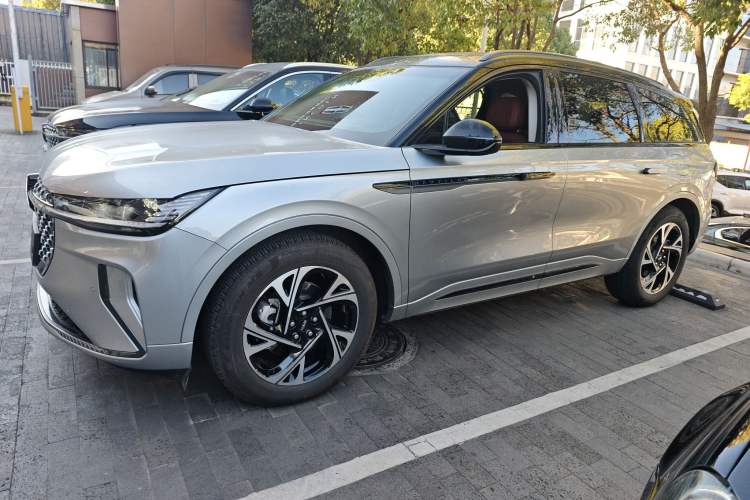 Used Lincoln Nautilus 2025 2.0T All-Wheel-Drive Zunrui Hybrid Version
