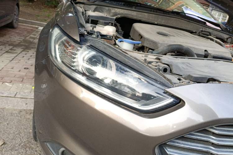 Used Ford Mondeo 2013 1.5L GTDi180 Fashion Edition Right Front Headlight