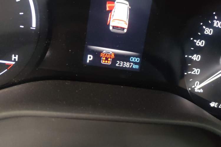 Used Toyota SIENNA 2024 2.5L Hybrid Comfort Edition Odometer Close Up