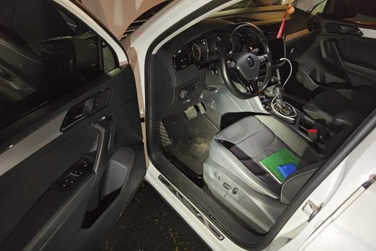 Used Volkswagen Tiguan L 2021 330TSI Automatic Two-Wheel Drive Smart Edition