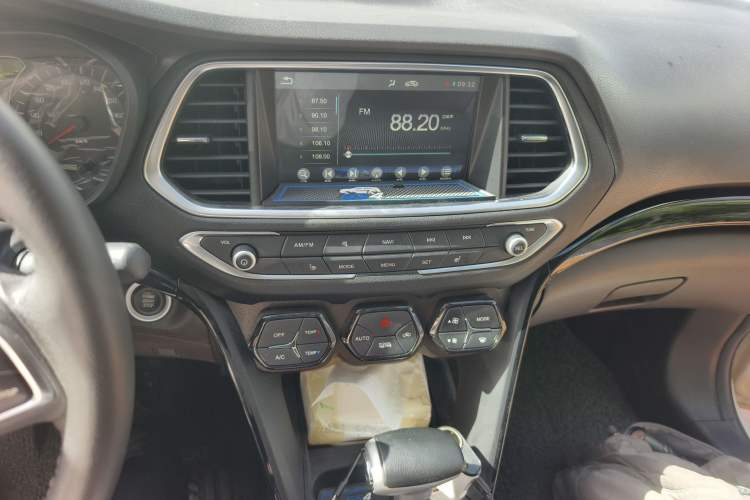 Used GAC Trumpchi GS4 2017 235T Automatic Two-Wheel Drive Luxury Smart Connectivity Version