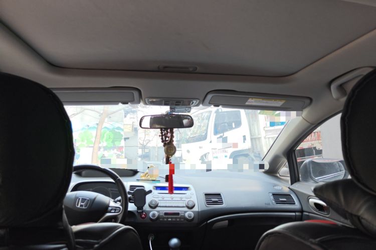 Used Honda Civic 2009 1.8L automatic luxury edition
