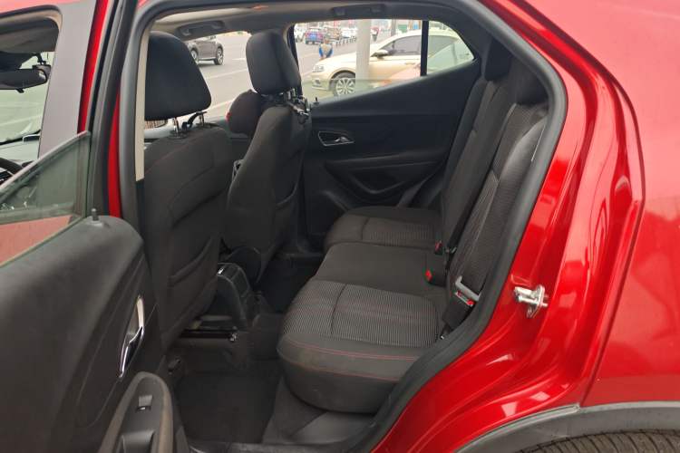 Used Buick Encore 2015 1.4T Automatic Two-Wheel Drive Urban Elite Version