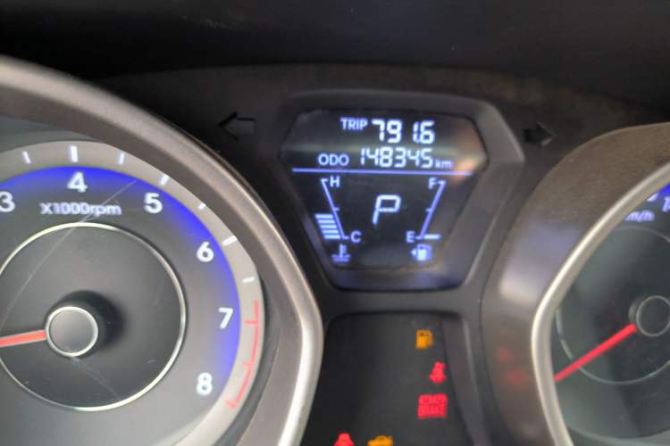 Used Hyundai Elantra (5th Generation / Langdong) 2012 1.6L Automatic Fashion Edition