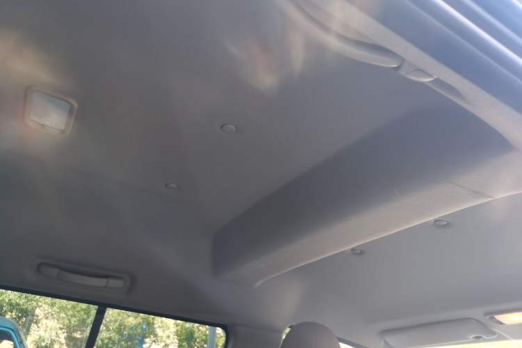 Used FORTHING Lingzhi 2023 M5L 1.6L Base Model 7 Seats
