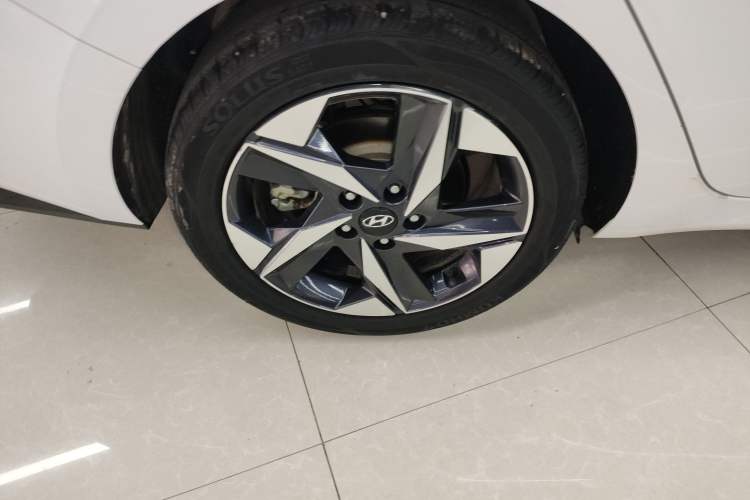 Used Hyundai Elantra 2022 1.5L CVT LUX Prestige Edition