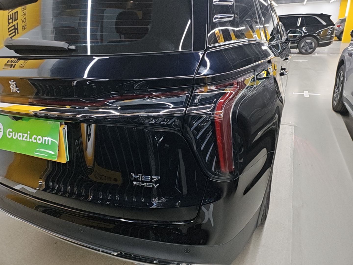 Hongqi HS7 PHEV 2024 2.0T PHEV Four-Wheel Drive Flagship Edition 6 Seats — снимка 9
