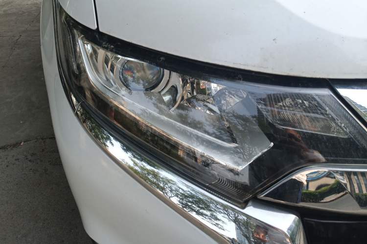 Used Mitsubishi Outlander 2017 2.0L Two-Wheel Drive Glory Edition 5 Seats