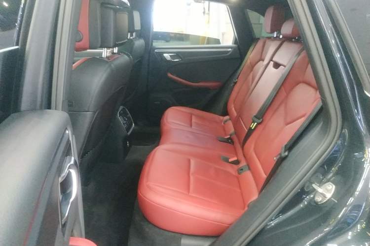 Used Porsche Macan 2024 Macan 2.0T