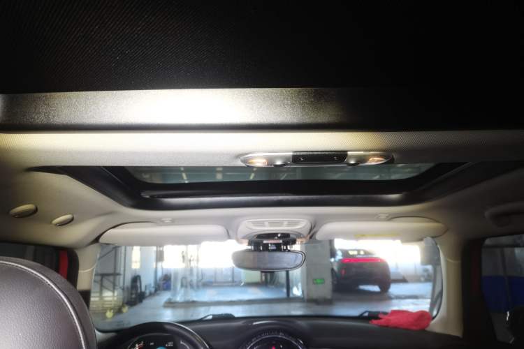 Used MINI MINI 2022 Updated 1.5T COOPER Classic Edition Five-Door Version