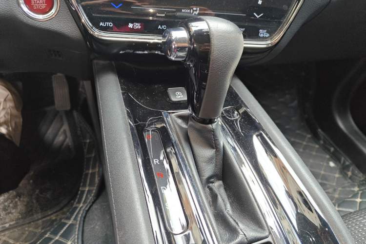 Used Honda Vezel 2015 1.8L CVT 2WD Luxury Model