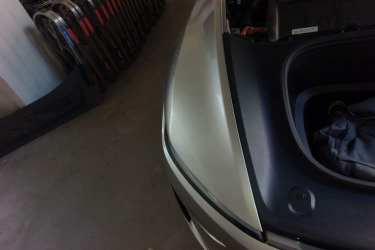 Used Tesla Model Y L 2025 Model Long-Range All-Wheel-Drive Version
