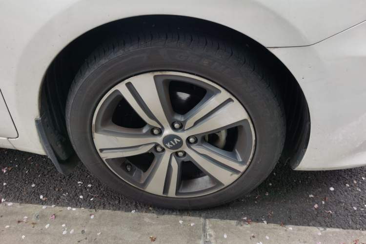 Used Kia K3 (Kai Shen) 2017 1.8L Automatic GLS Right Front Wheel Hub