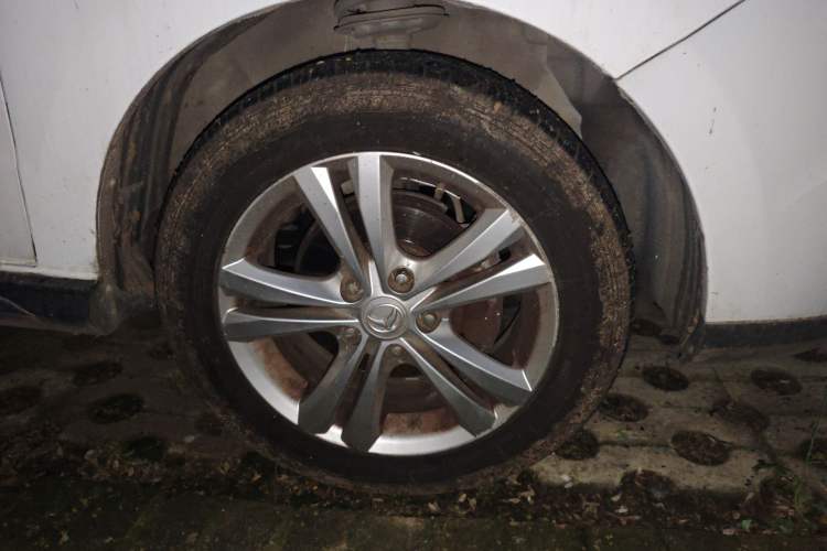 Used HYOSOW H3 2016 H3F 1.5L Manual Luxury Model Right Front Wheel Hub