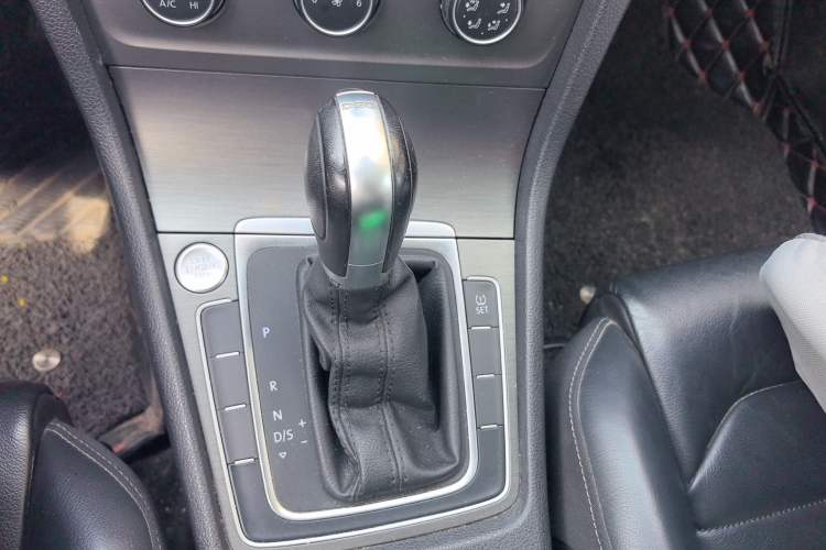 Used Volkswagen Golf 2015 1.4TSI Automatic Luxury Model