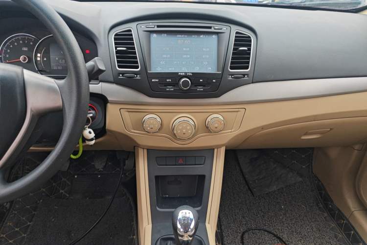 Used Roewe 350 2014 1.5L Manual Xunchi Edition