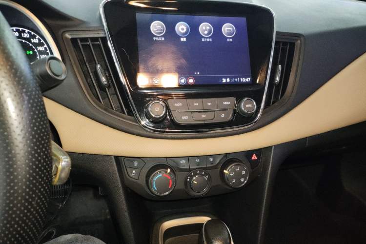 Used Chevrolet Monza 2022 320 Automatic Enjoyment Sunroof Version
