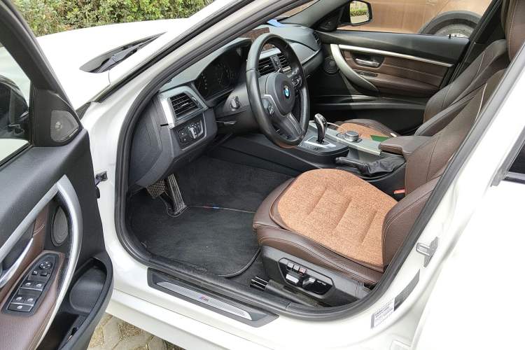 Used BMW 3 Series 2019 320i M Sport Night Edition
