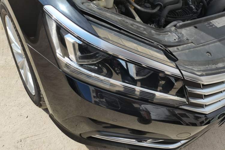 Used Volkswagen Passat 2016 330TSI DSG Prestige Edition Right Front Headlight