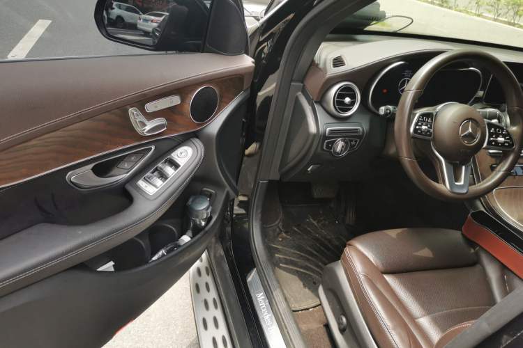 Used Mercedes-Benz GLC 2020 GLC 260 L 4MATIC Luxury Model Driver Seat