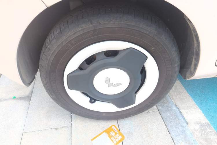 Used Wuling Hongguang MINIEV 2022 Macaron Fashion Model Lithium Iron Phosphate