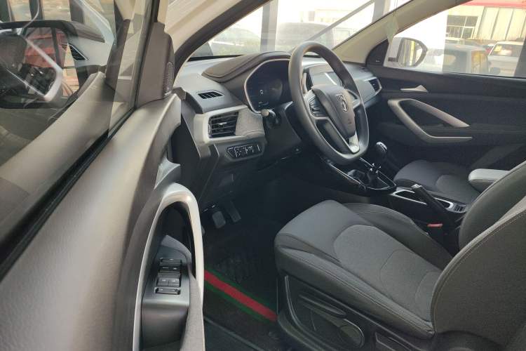 Used Baojun 530 2021 Global Car Anniversary Edition 1.5T Manual Comfort Model 5 Seats