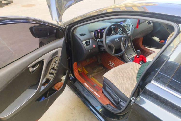 Used Hyundai Elantra (5th Generation / Langdong) 2015 1.6L Manual Leading Model