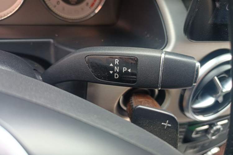 Used Mercedes-Benz GLK-Class 2013 GLK 300 4MATIC Fashion Model