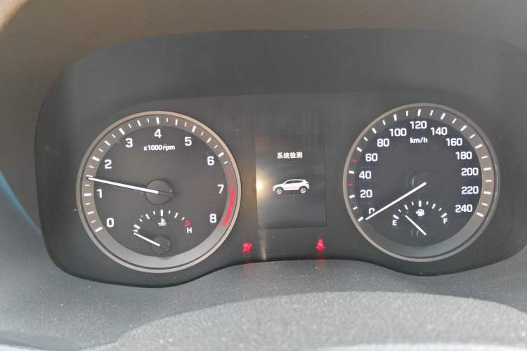 Used Hyundai Tucson 2015 1.6T Dual-Clutch Two-Wheel-Drive Smart Model Instrument Cluster