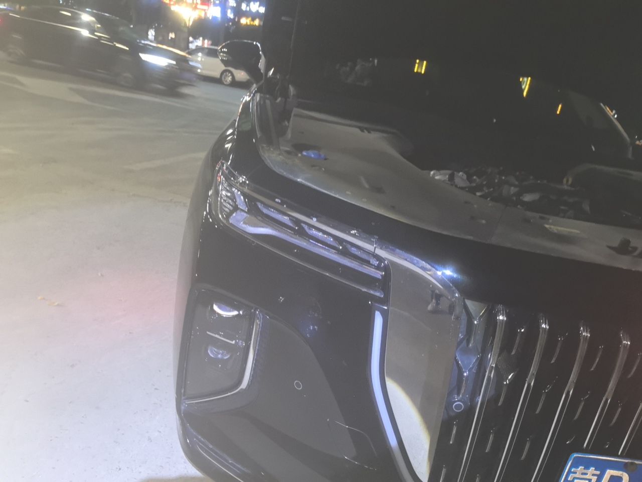 Hongqi H9 2025 Model Facelifted 2.0T Two-Wheel Drive Flag-Style Luxury Business Edition, 5 Seats - Chinese Trim Xiang — снимка 7