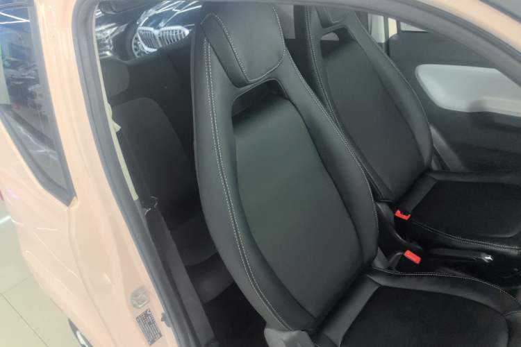 Used Wuling Hongguang MINIEV 2022 Macaron Premium Model – Lithium Iron Phosphate Right Front Seat