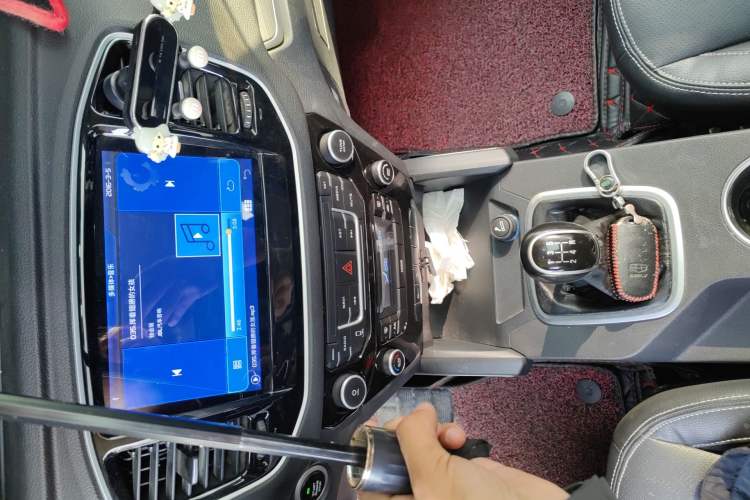 Used Geely Auto Vision X6 2016 1.8L Manual Luxury Model
