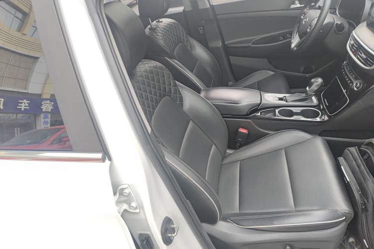 Used Hyundai Tucson 2019 280TGDi Dual-Clutch Two-Wheel Drive Smart Connect Version China VI
